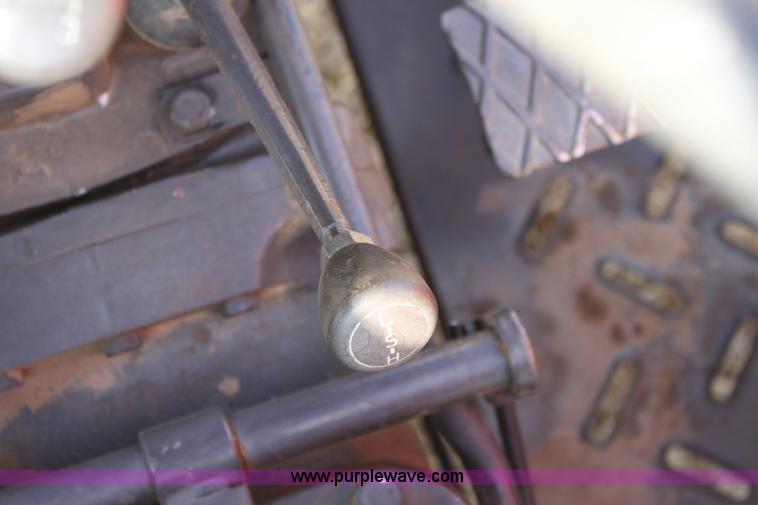 image for item 6881 Massey-Ferguson 231 tractor