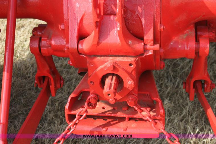 image for item 6884 Ford 700 row crop tractor