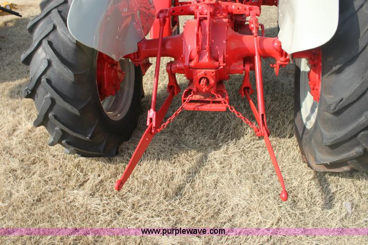 image for item 6884 Ford 700 row crop tractor