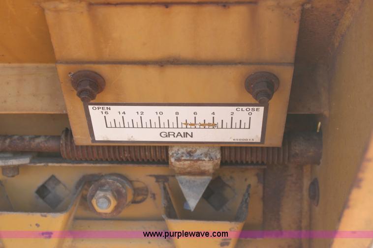 image for item 6895 HayBuster 1000 no till drill