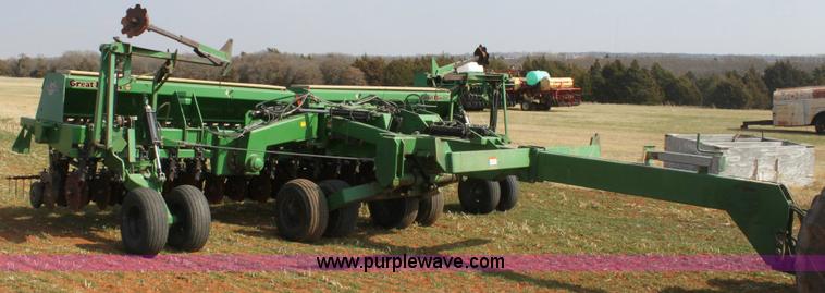 image for item 6900 1995 Great Plains 2N-2410 drill