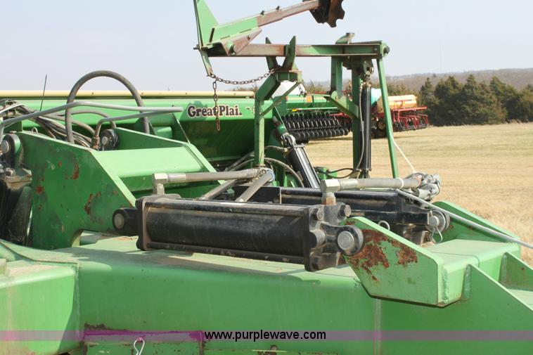 image for item 6900 1995 Great Plains 2N-2410 drill