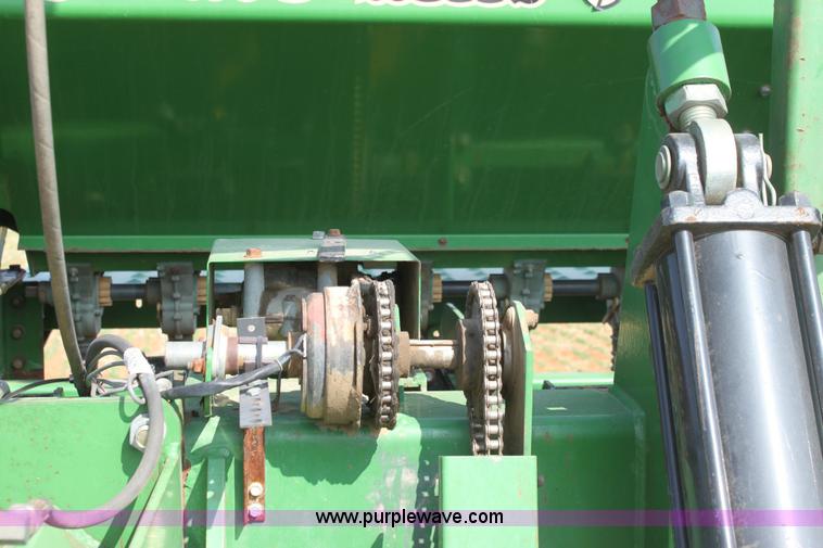 image for item 6900 1995 Great Plains 2N-2410 drill