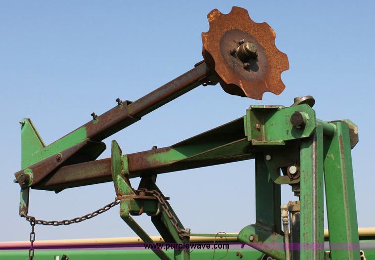 image for item 6900 1995 Great Plains 2N-2410 drill