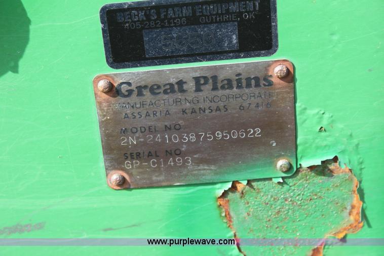 image for item 6900 1995 Great Plains 2N-2410 drill