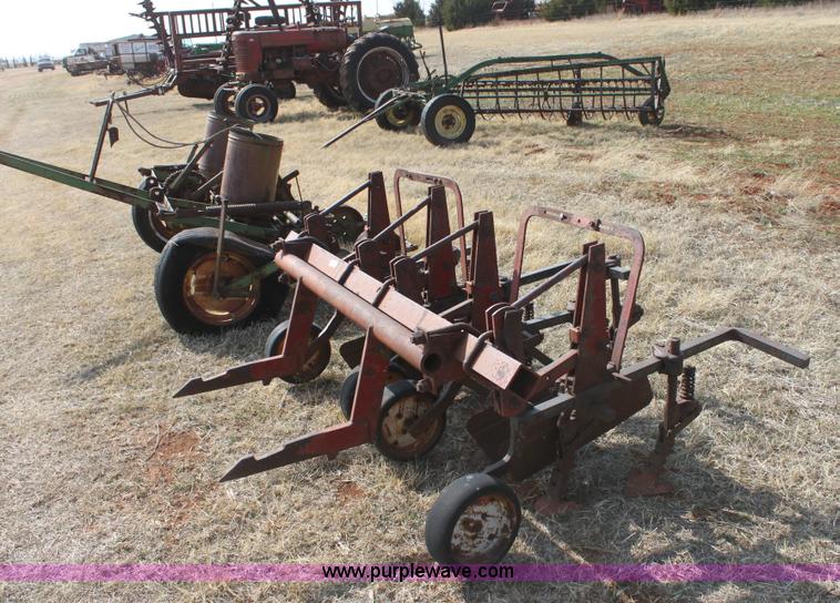 image for item 6901 International Farmall 300 tractor with attachments