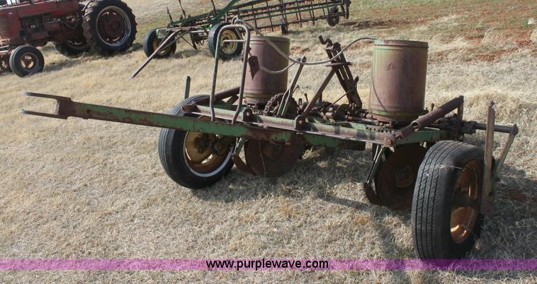 image for item 6901 International Farmall 300 tractor with attachments