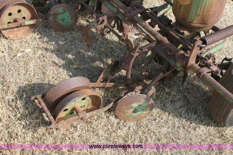 image for item 6901 International Farmall 300 tractor with attachments