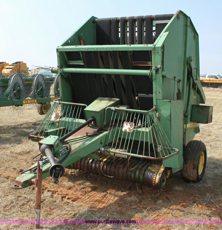 John Deere 510 round baler in Guthrie, OK Item 6908 sold Purple Wave