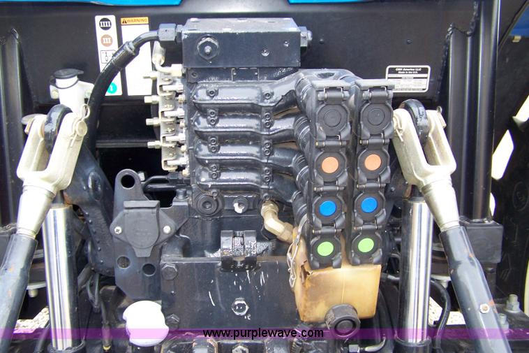 image for item 7281 2005 New Holland TS100A MFWD tractor