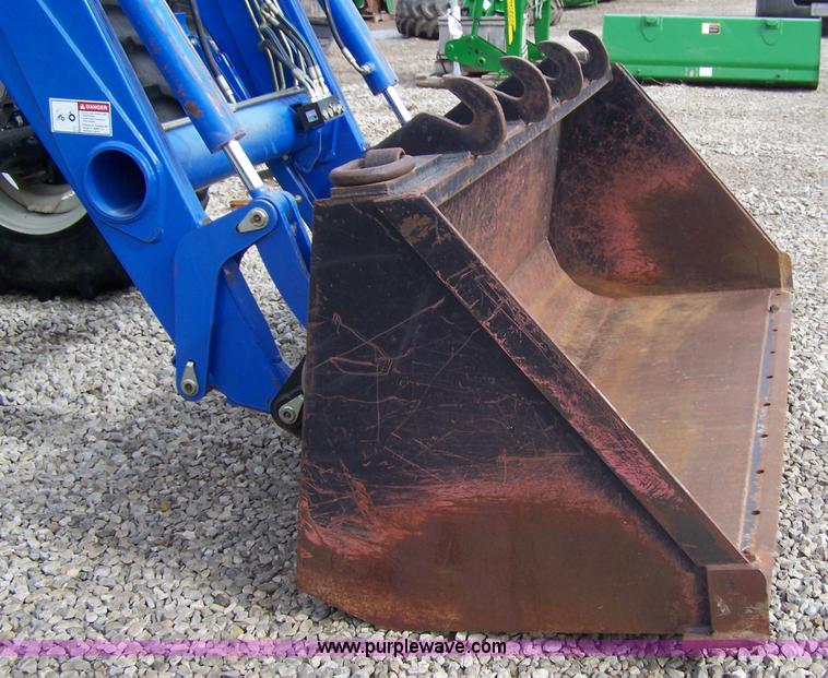 image for item 7281 2005 New Holland TS100A MFWD tractor