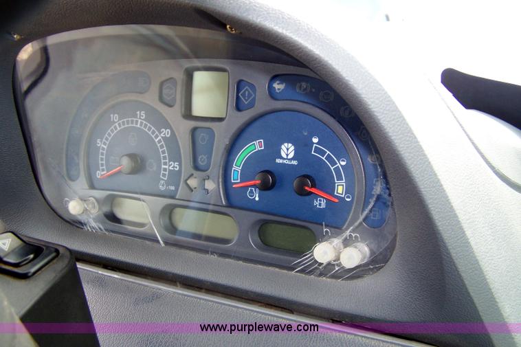 image for item 7281 2005 New Holland TS100A MFWD tractor