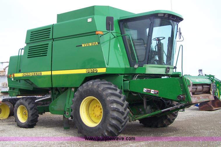 image for item 7282 1998 John Deere 9610 Maximizer combine