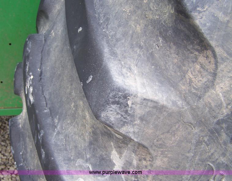 image for item 7282 1998 John Deere 9610 Maximizer combine