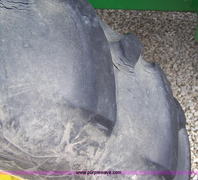 image for item 7282 1998 John Deere 9610 Maximizer combine