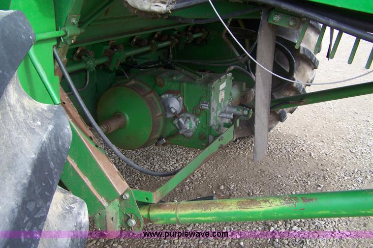 image for item 7282 1998 John Deere 9610 Maximizer combine