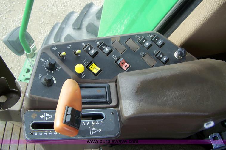 image for item 7282 1998 John Deere 9610 Maximizer combine