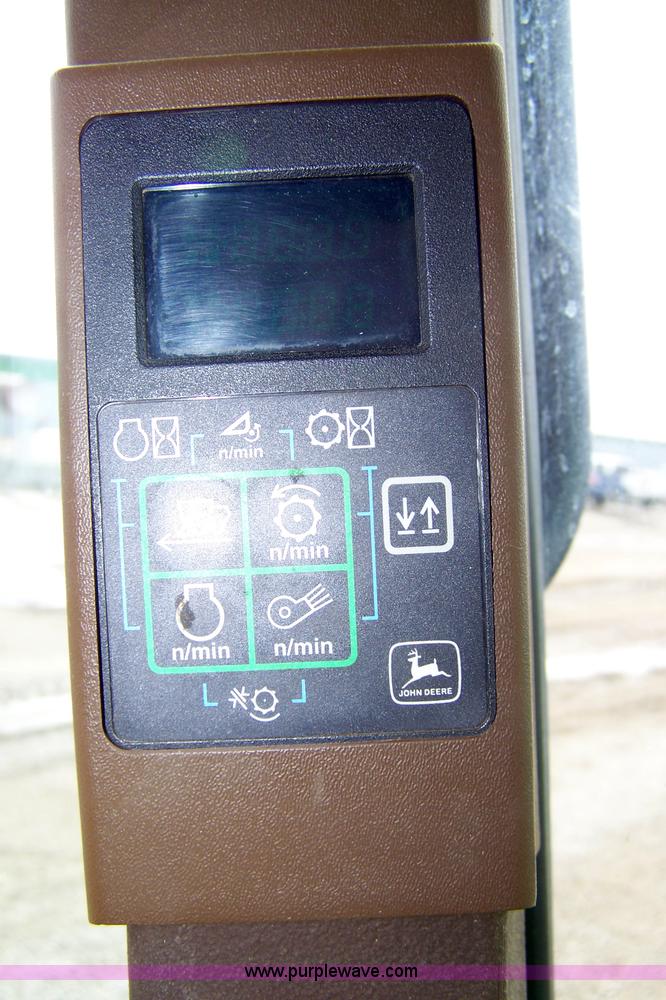 image for item 7282 1998 John Deere 9610 Maximizer combine