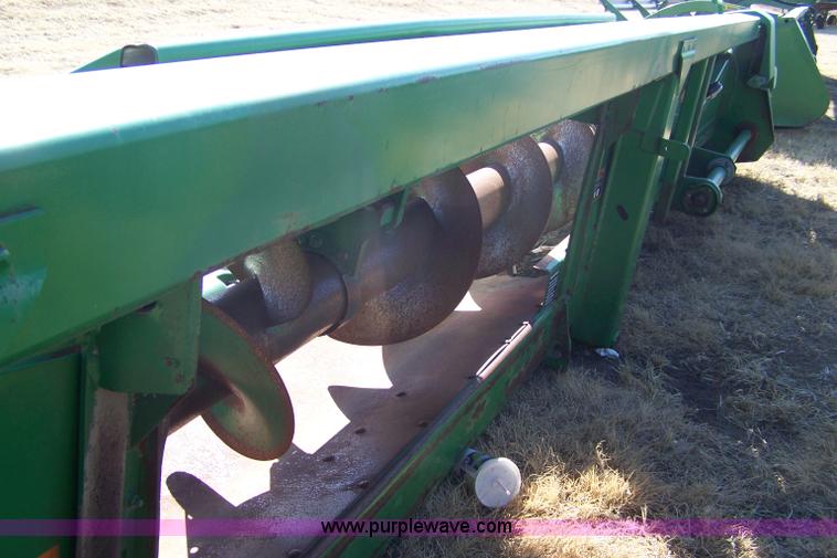 image for item 7290 2004 John Deere 1293 corn head