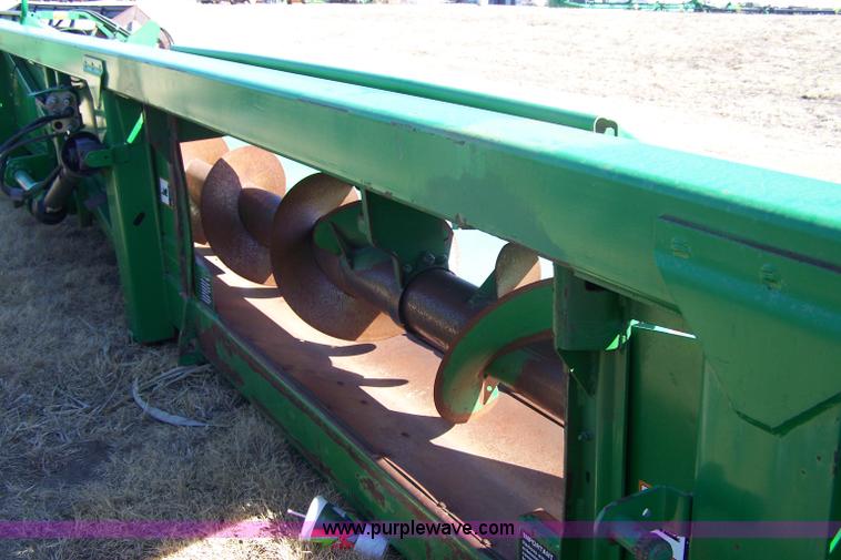 image for item 7290 2004 John Deere 1293 corn head