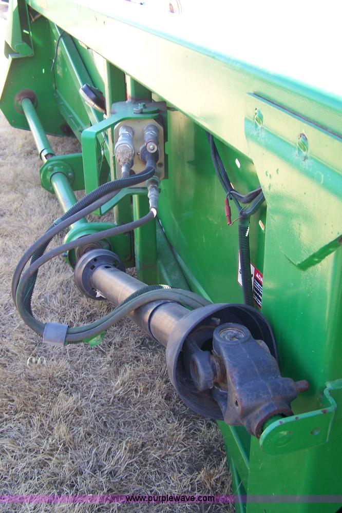 image for item 7290 2004 John Deere 1293 corn head