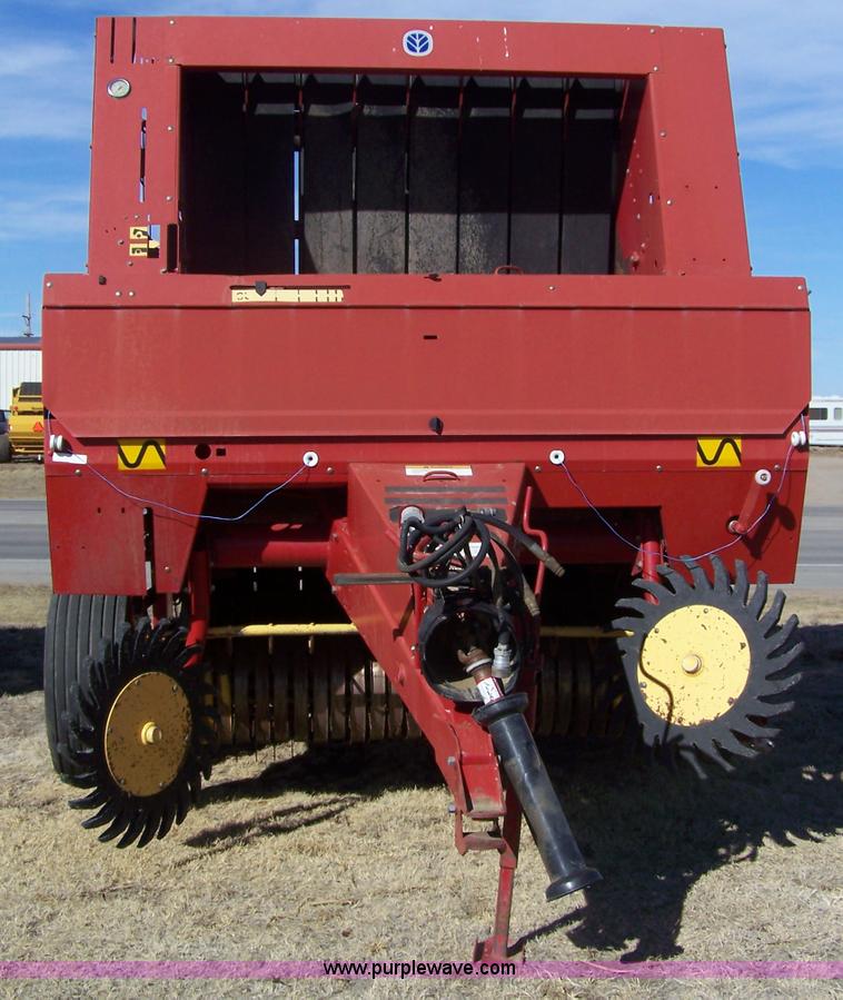 image for item 7457 1998 New Holland 664 round baler