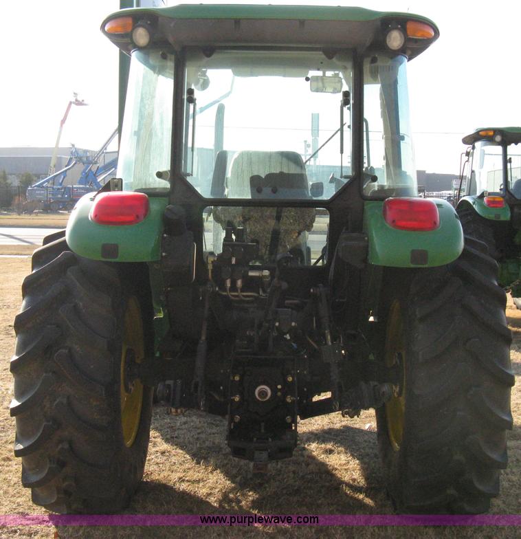 image for item 8212 2005 John Deere 5525 MFWA tractor