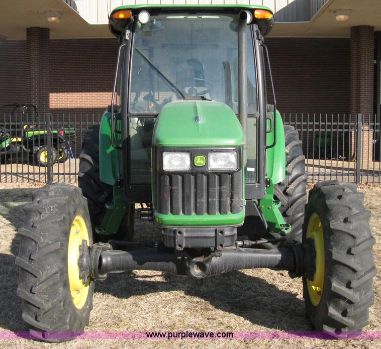 image for item 8212 2005 John Deere 5525 MFWA tractor