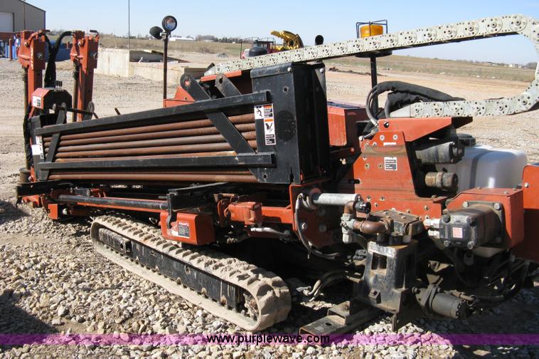 image for item 8225 2000 Ditch Witch JT920L directional boring machine