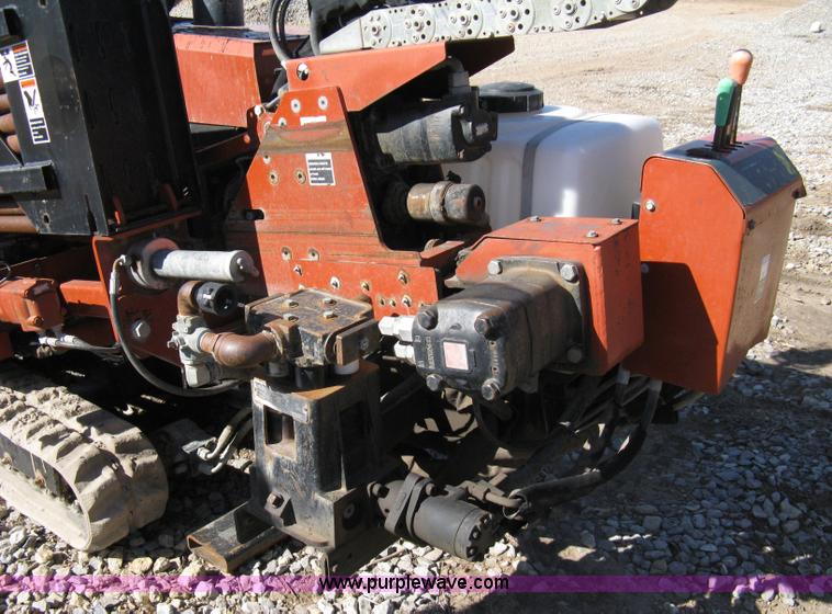image for item 8225 2000 Ditch Witch JT920L directional boring machine