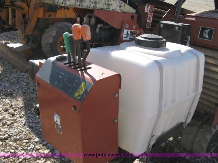image for item 8225 2000 Ditch Witch JT920L directional boring machine