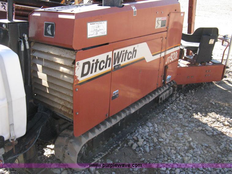 image for item 8225 2000 Ditch Witch JT920L directional boring machine