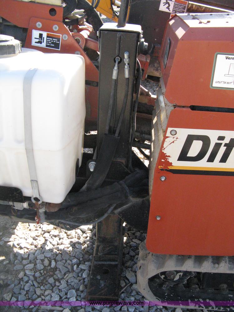 image for item 8225 2000 Ditch Witch JT920L directional boring machine
