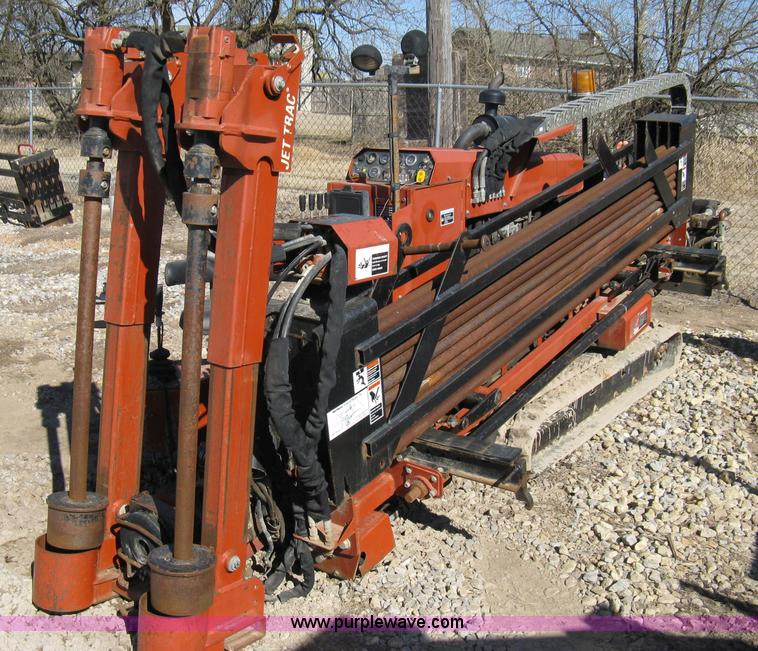 image for item 8225 2000 Ditch Witch JT920L directional boring machine