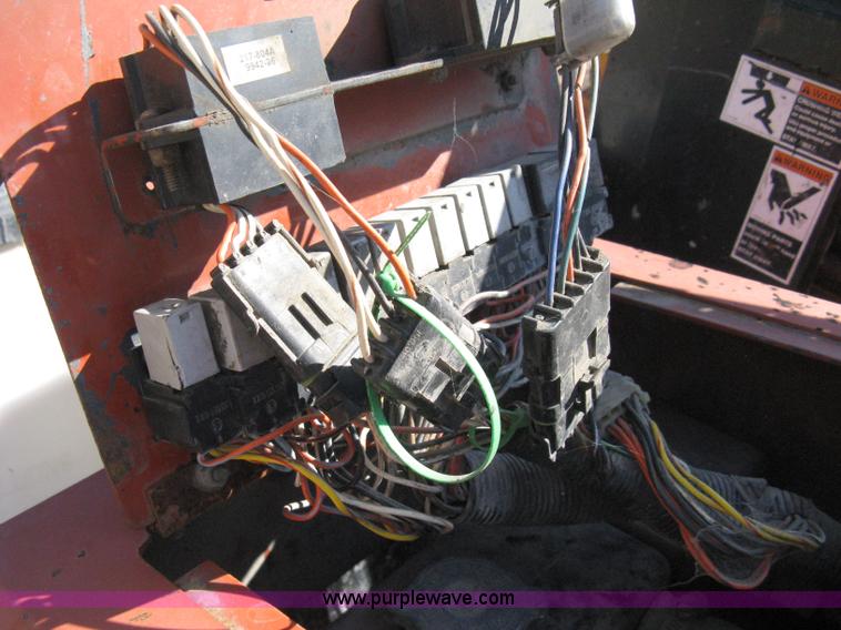 image for item 8225 2000 Ditch Witch JT920L directional boring machine