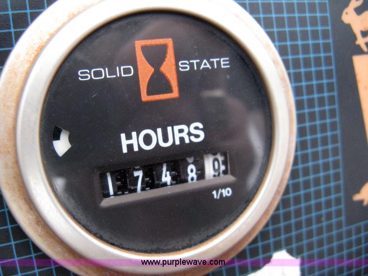 image for item 8228 2000 Ditch Witch 3700DD trencher