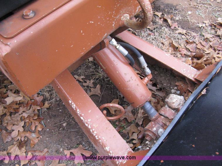 image for item 8228 2000 Ditch Witch 3700DD trencher