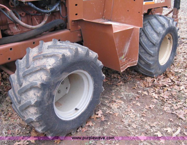 image for item 8228 2000 Ditch Witch 3700DD trencher