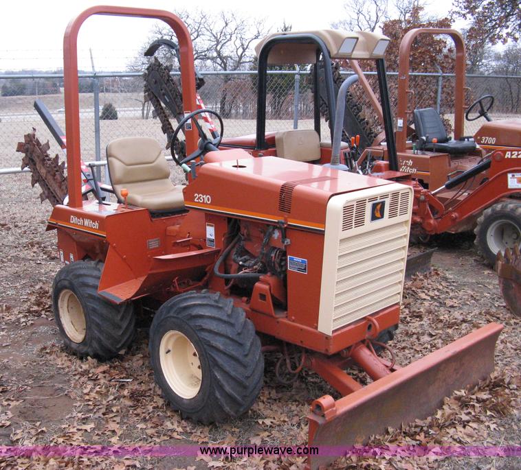 image for item 8229 1987 Ditch Witch 2310DD trencher