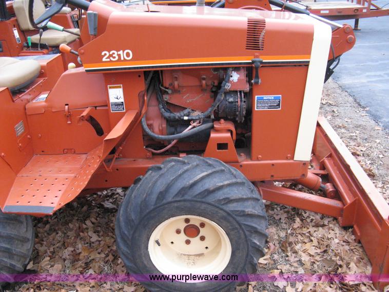 image for item 8229 1987 Ditch Witch 2310DD trencher