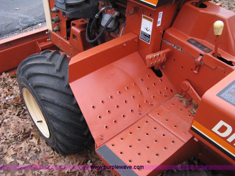 image for item 8229 1987 Ditch Witch 2310DD trencher