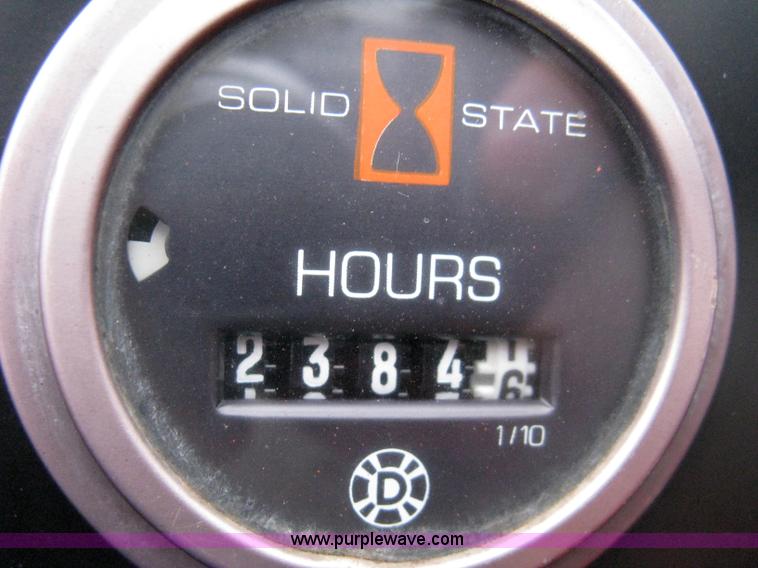 image for item 8229 1987 Ditch Witch 2310DD trencher