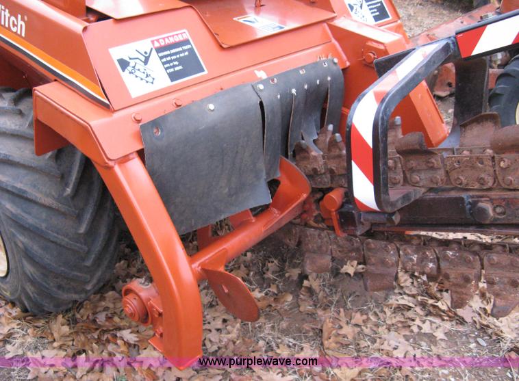 image for item 8229 1987 Ditch Witch 2310DD trencher
