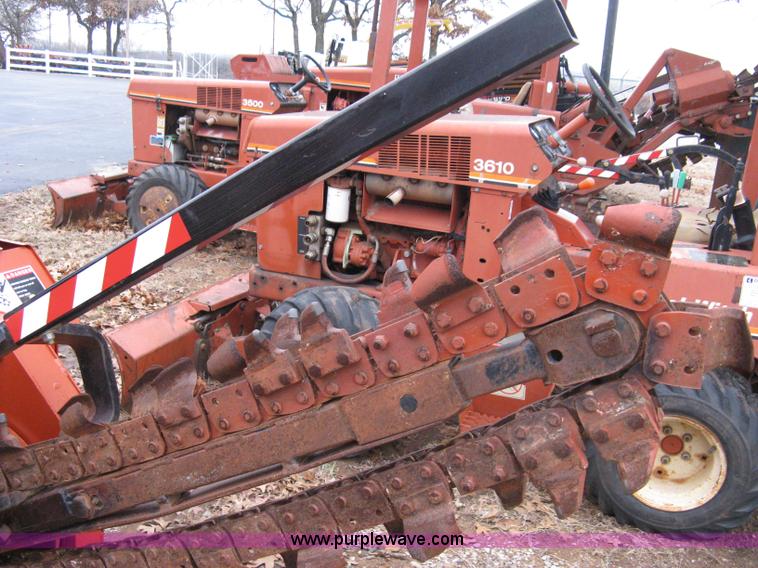 image for item 8229 1987 Ditch Witch 2310DD trencher