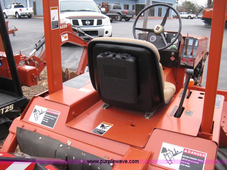 image for item 8229 1987 Ditch Witch 2310DD trencher