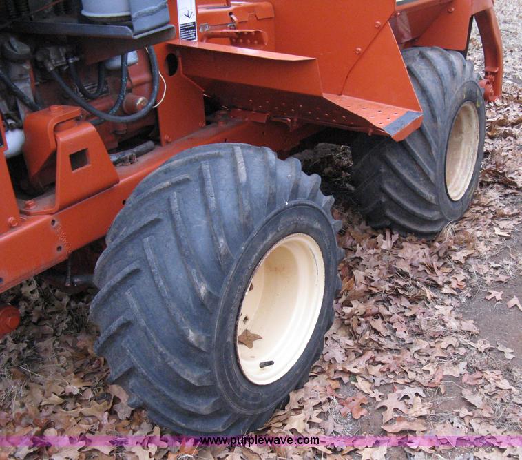 image for item 8229 1987 Ditch Witch 2310DD trencher