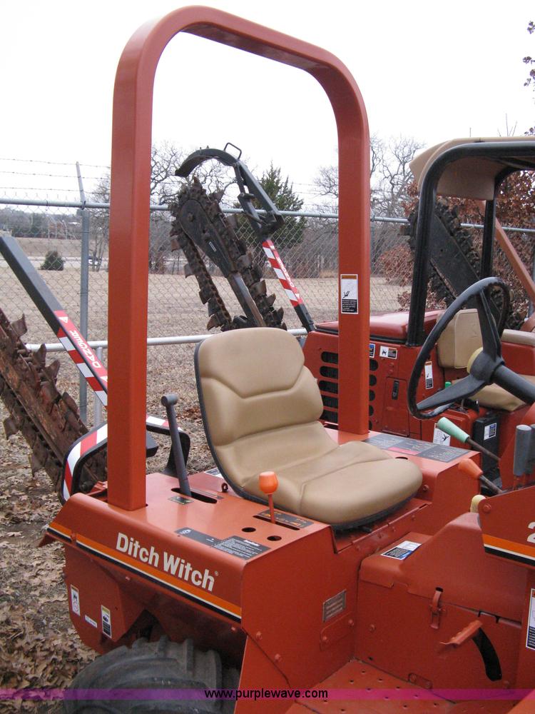 image for item 8229 1987 Ditch Witch 2310DD trencher