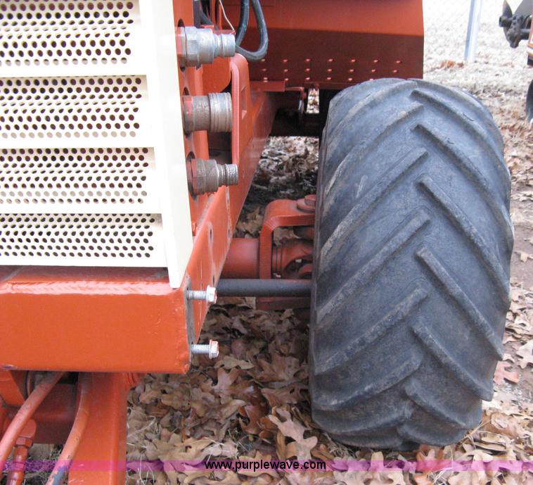 image for item 8229 1987 Ditch Witch 2310DD trencher