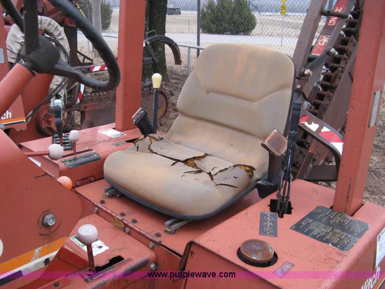 image for item 8230 1993 Ditch Witch 3610DD trencher