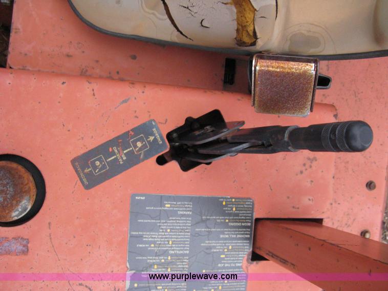 image for item 8230 1993 Ditch Witch 3610DD trencher